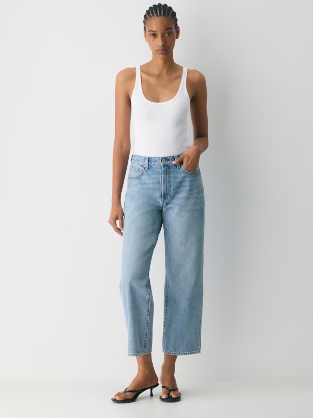 Aritzia Denim Forum The Farrah Hi-Rise Wide Cropped Jeans Size 10